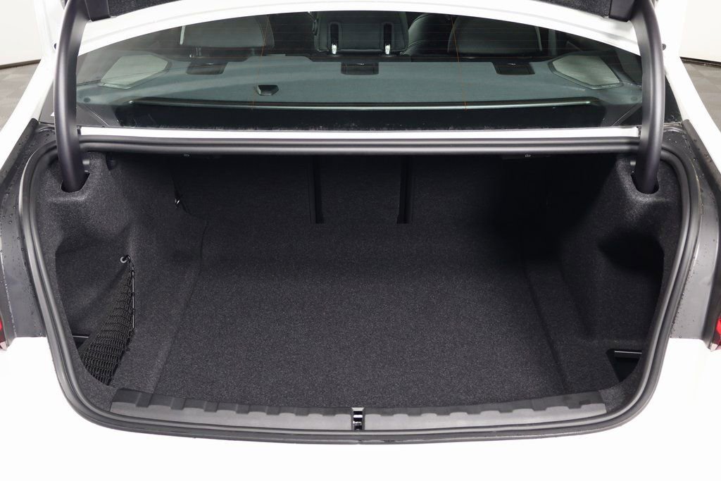 New 2026 BMW 330i Sedan w/ M Sport Package image 8