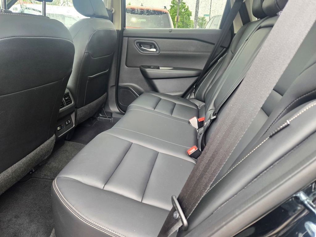 Used 2024 Nissan Rogue SL w/ SL Premium Package image 26