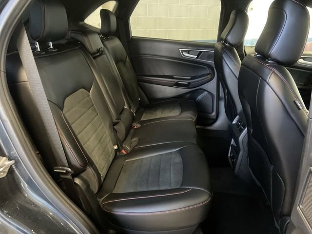 Used 2022 Ford Edge ST-Line w/ Class II Trailer Tow Package image 30