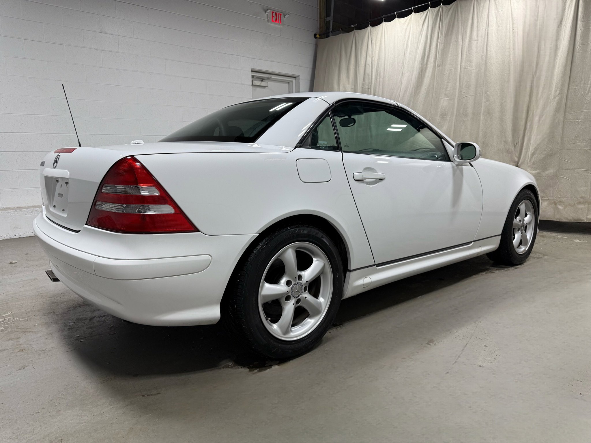 Used 2001 Mercedes-Benz SLK 320 image 8