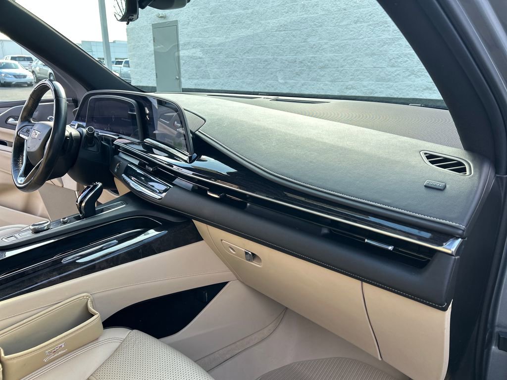 Certified 2023 Cadillac Escalade Premium Luxury w/ LPO, Radiant Package image 36