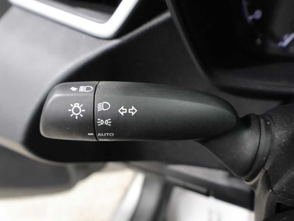 Used 2025 Toyota Corolla SE FWD image 36