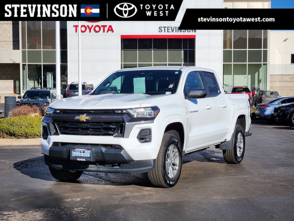 Used 2024 Chevrolet Colorado LT w/ LT Convenience Package image 1