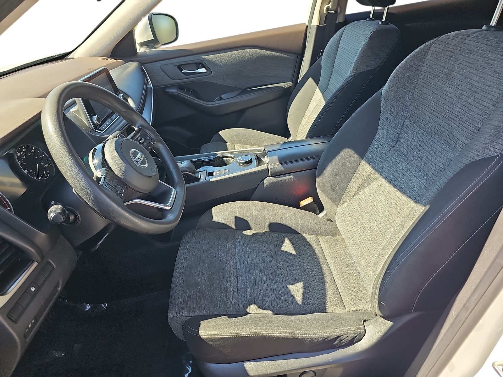 Used 2021 Nissan Rogue SV AWD/4WD image 15
