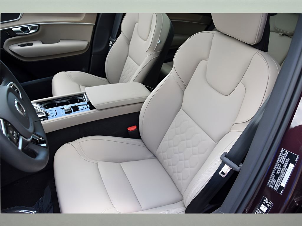 Certified 2026 Volvo XC90 B6 Core w/ Protection Package Premier AWD/4WD image 13