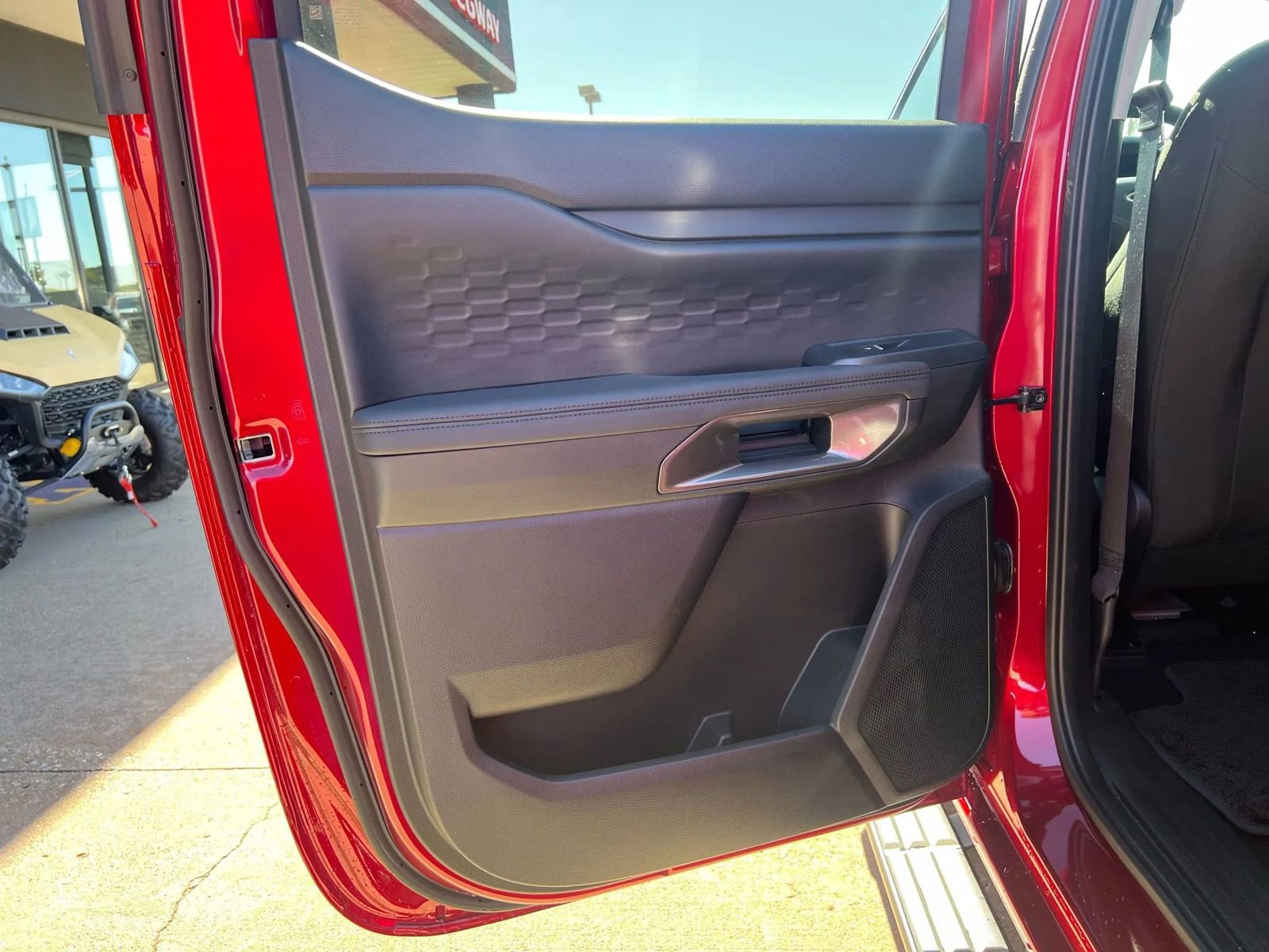 Used 2025 Ford Ranger XLT w/ Technology Package image 14