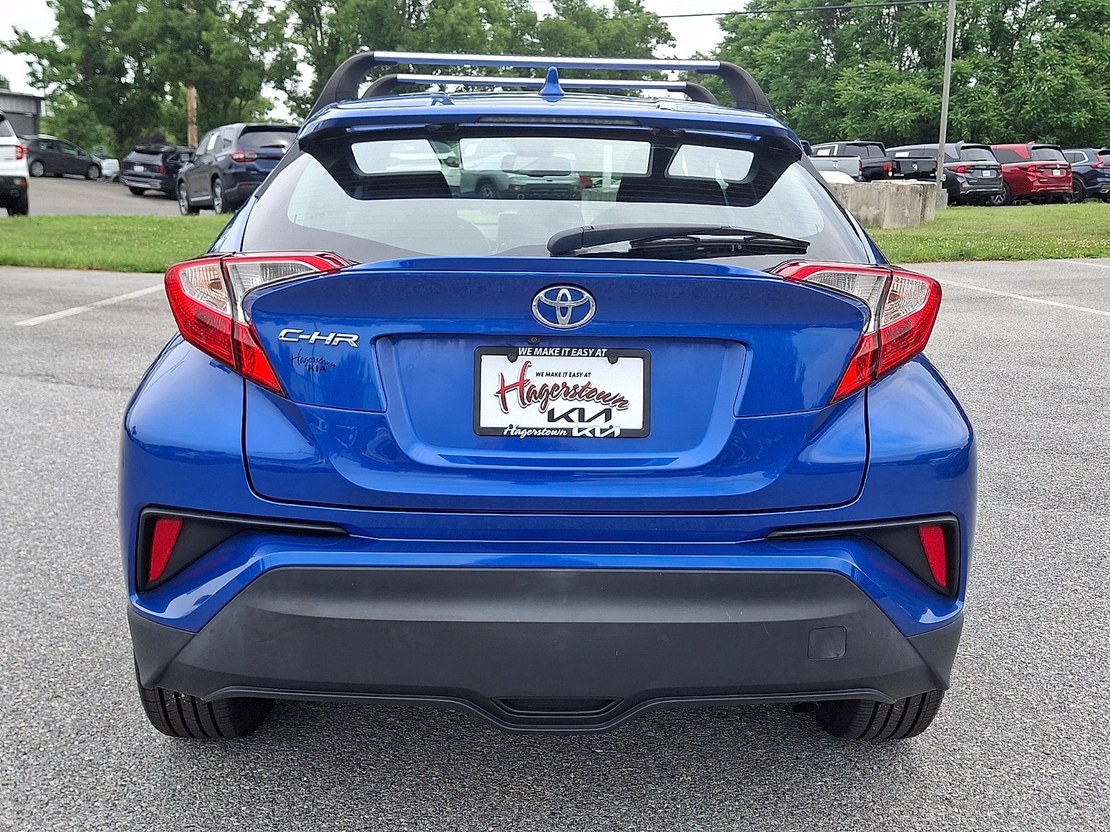 Used 2019 Toyota C-HR XLE FWD image 5