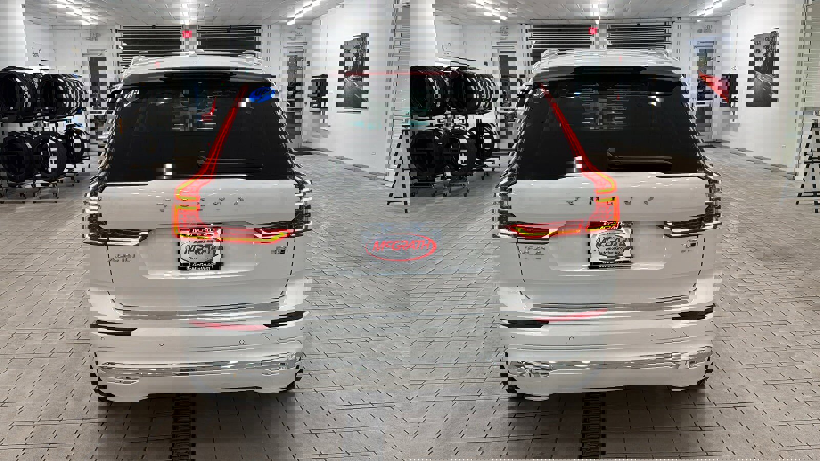 Used 2023 Volvo XC60 B5 Plus image 6