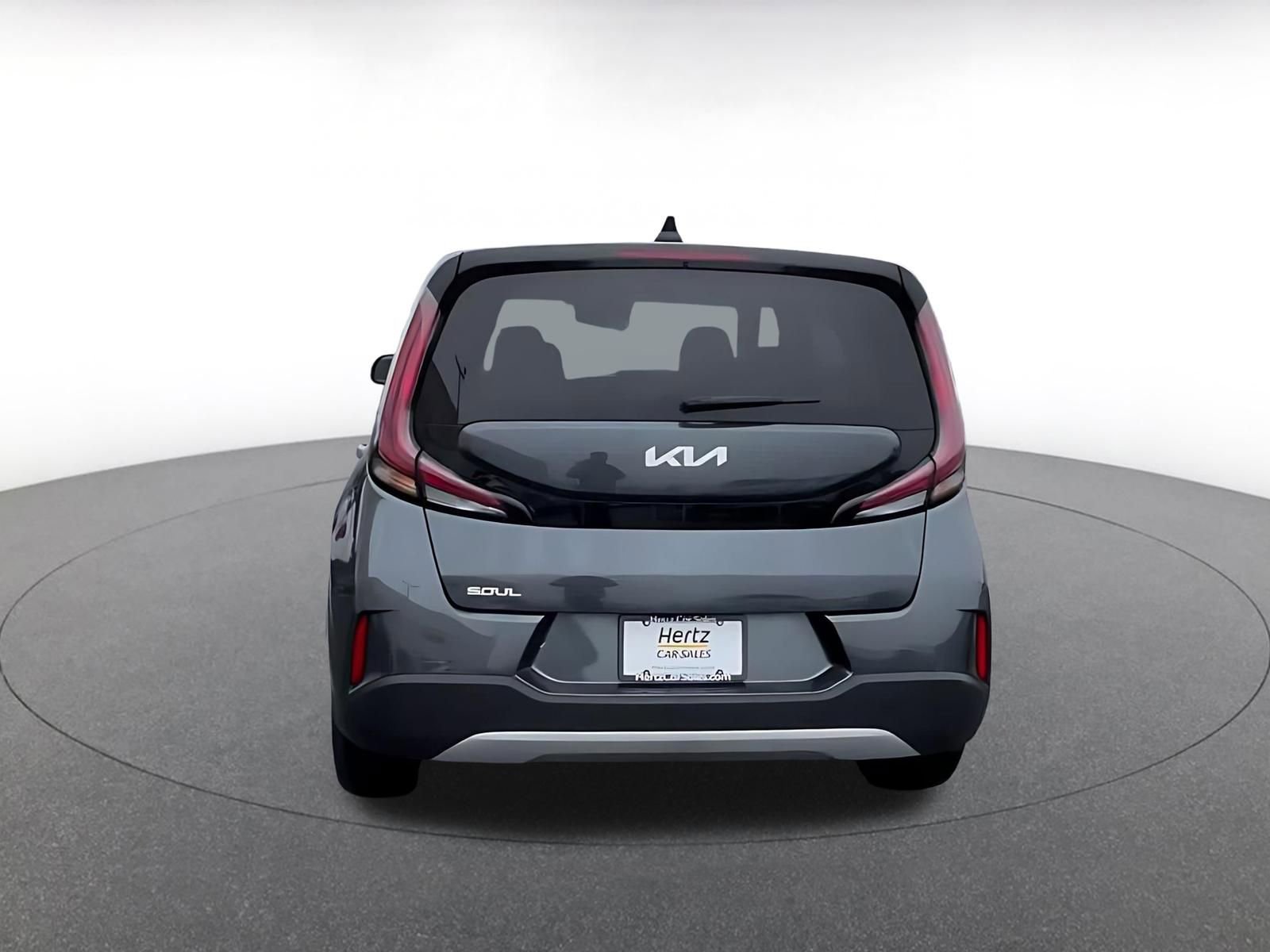 Used 2025 Kia Soul LX w/ LX Technology Package FWD image 12