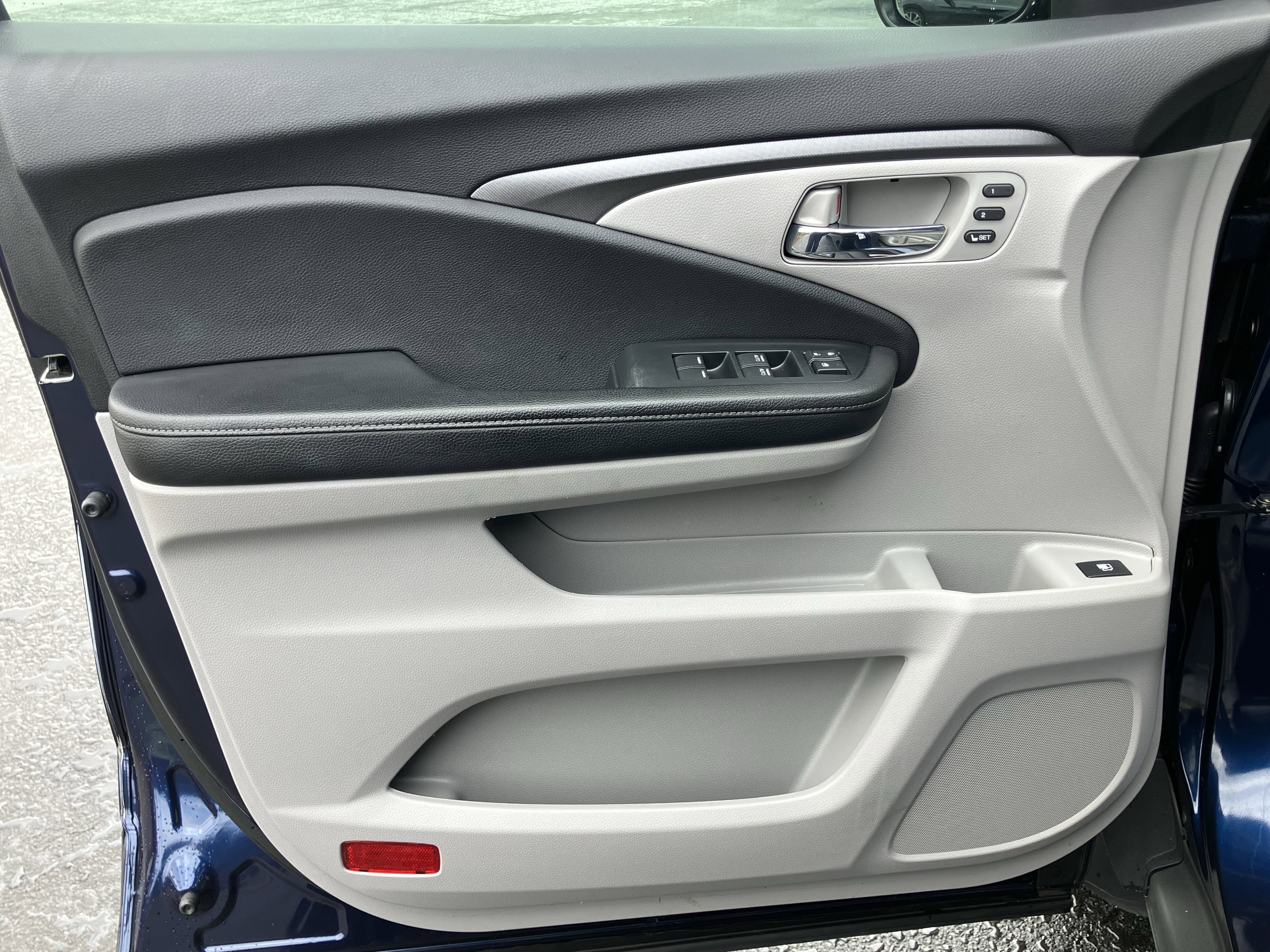 Certified 2023 Honda Ridgeline RTL image 14