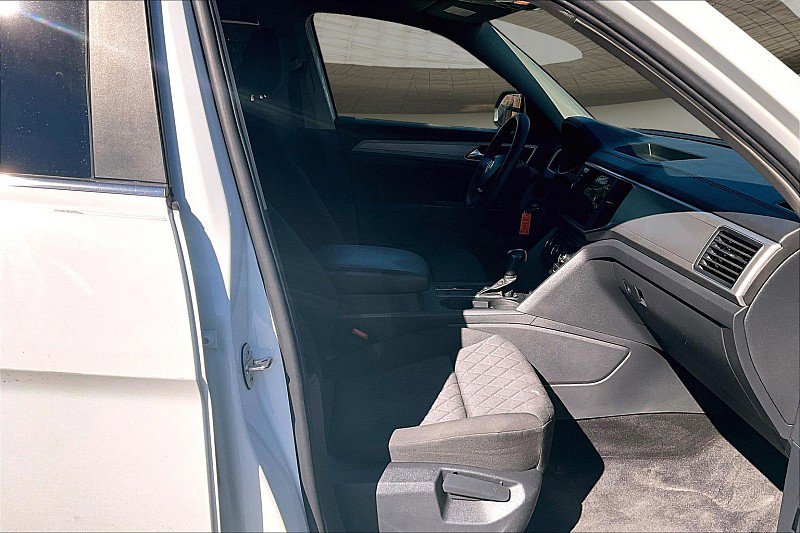 Used 2018 Volkswagen Atlas Launch Edition image 7