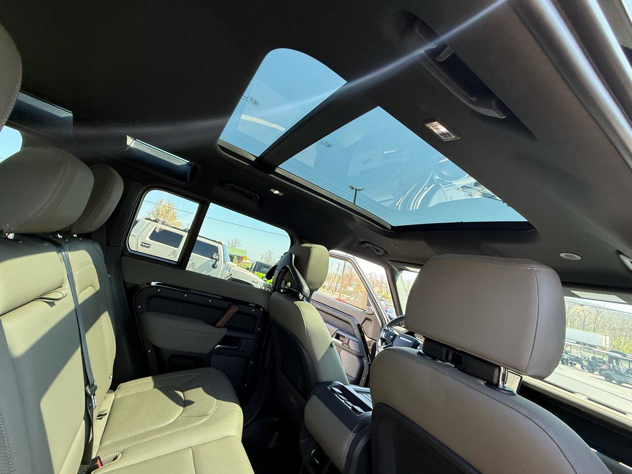 Used 2023 Land Rover Defender 110 X image 42