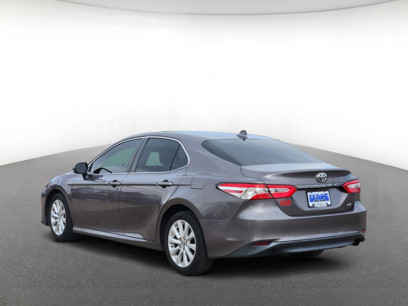 Used 2019 Toyota Camry LE FWD image 4
