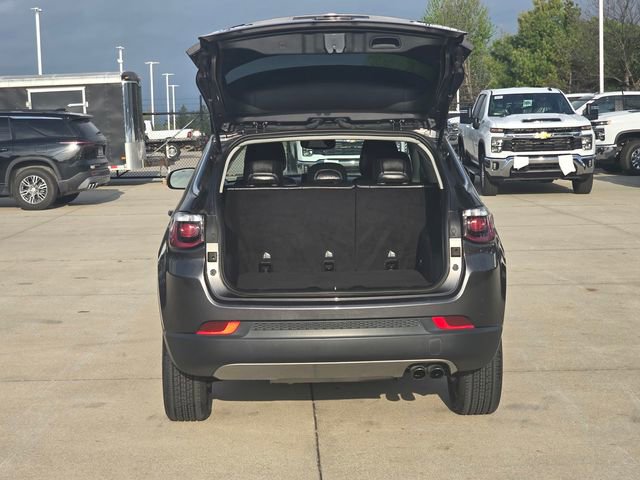 Used 2022 Jeep Compass Limited AWD/4WD image 19