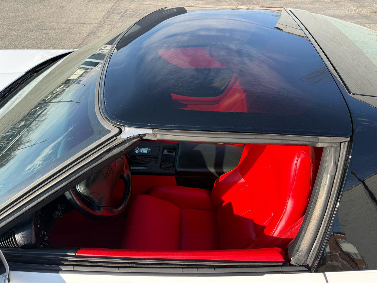 Used 1996 Chevrolet Corvette Coupe RWD image 30