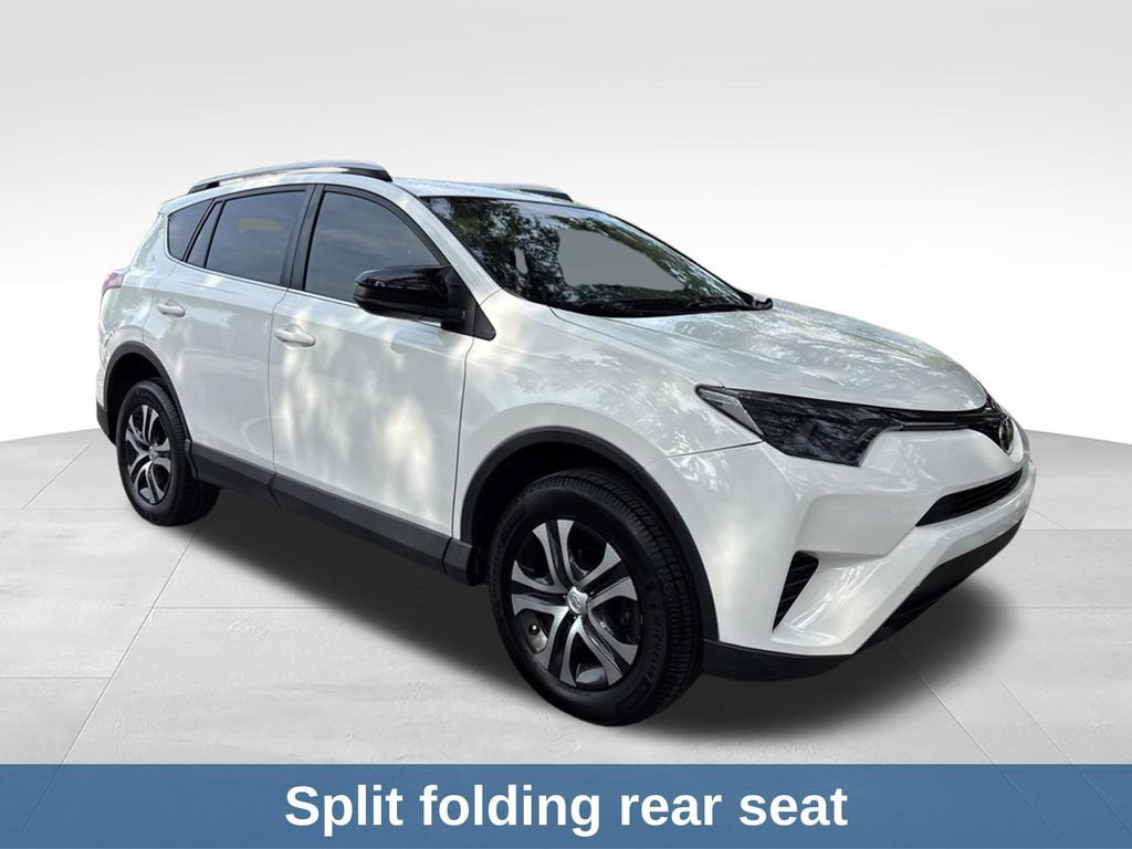 Used 2017 Toyota RAV4 LE FWD image 8