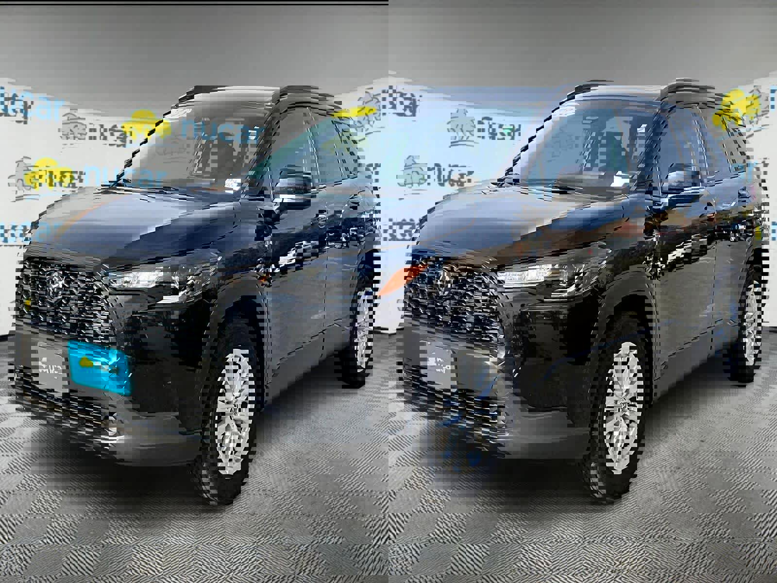 Used 2023 Toyota Corolla Cross LE image 3