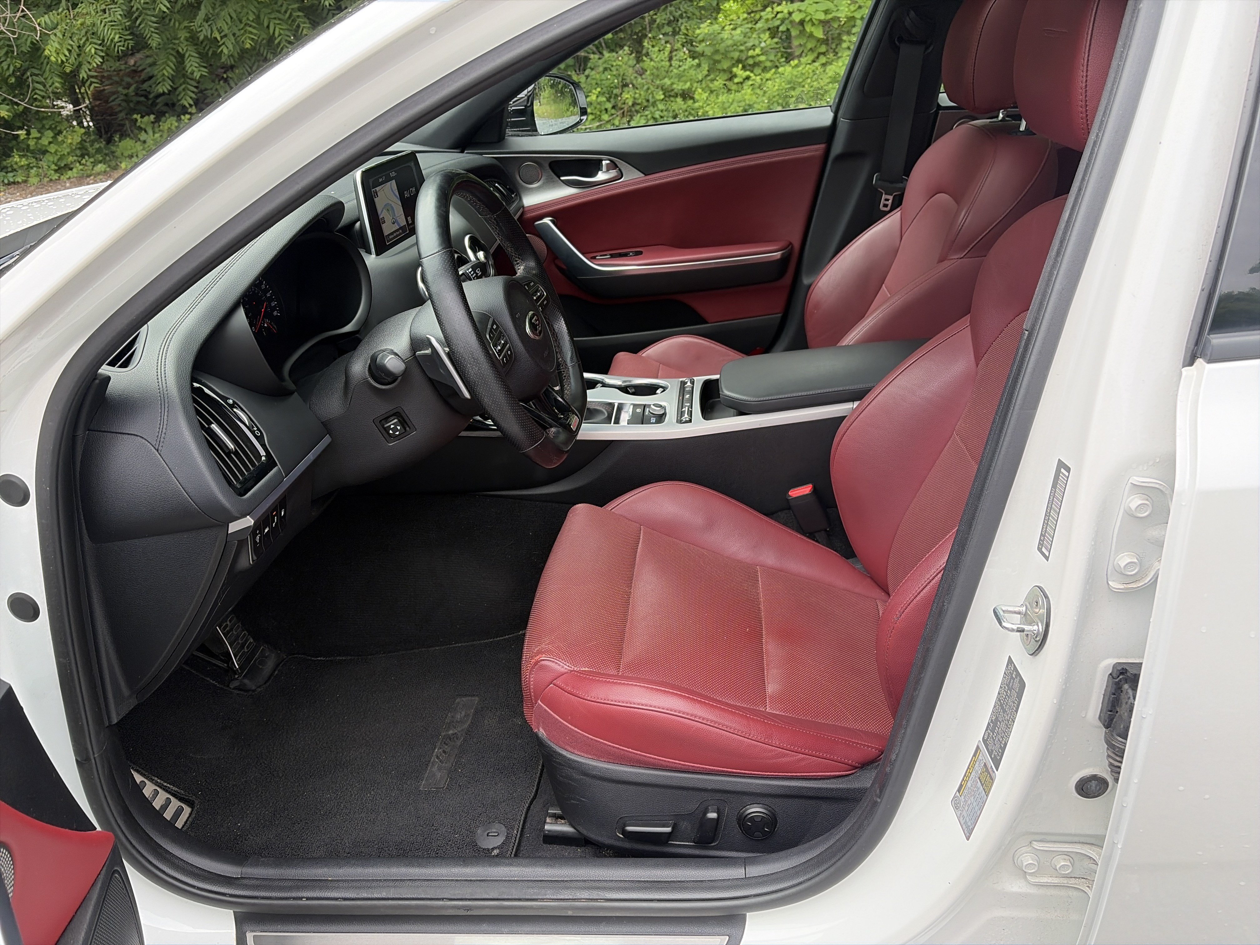 Used 2019 Kia Stinger GT1 AWD/4WD image 17