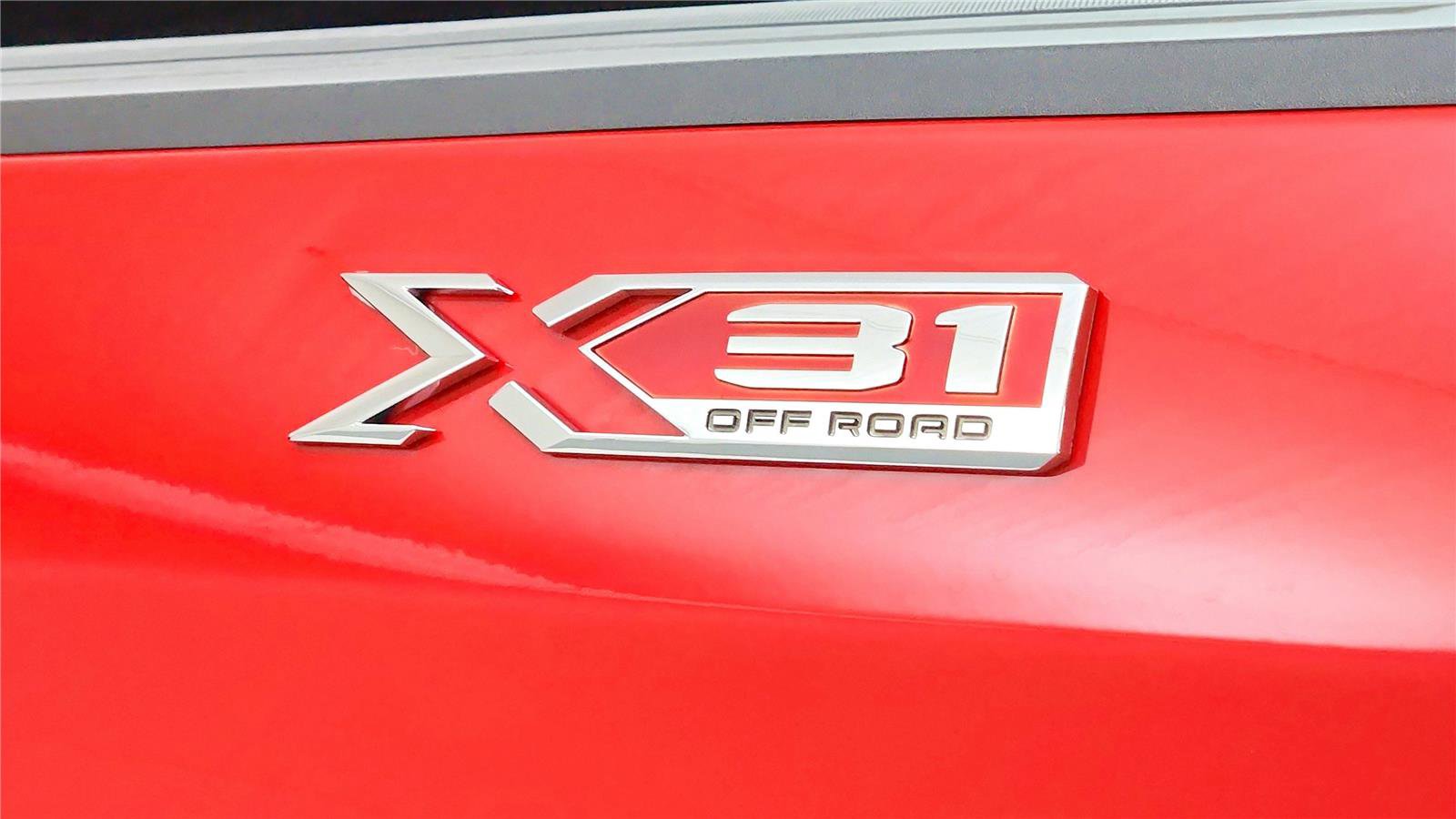 Used 2020 GMC Sierra 1500 SLT image 32