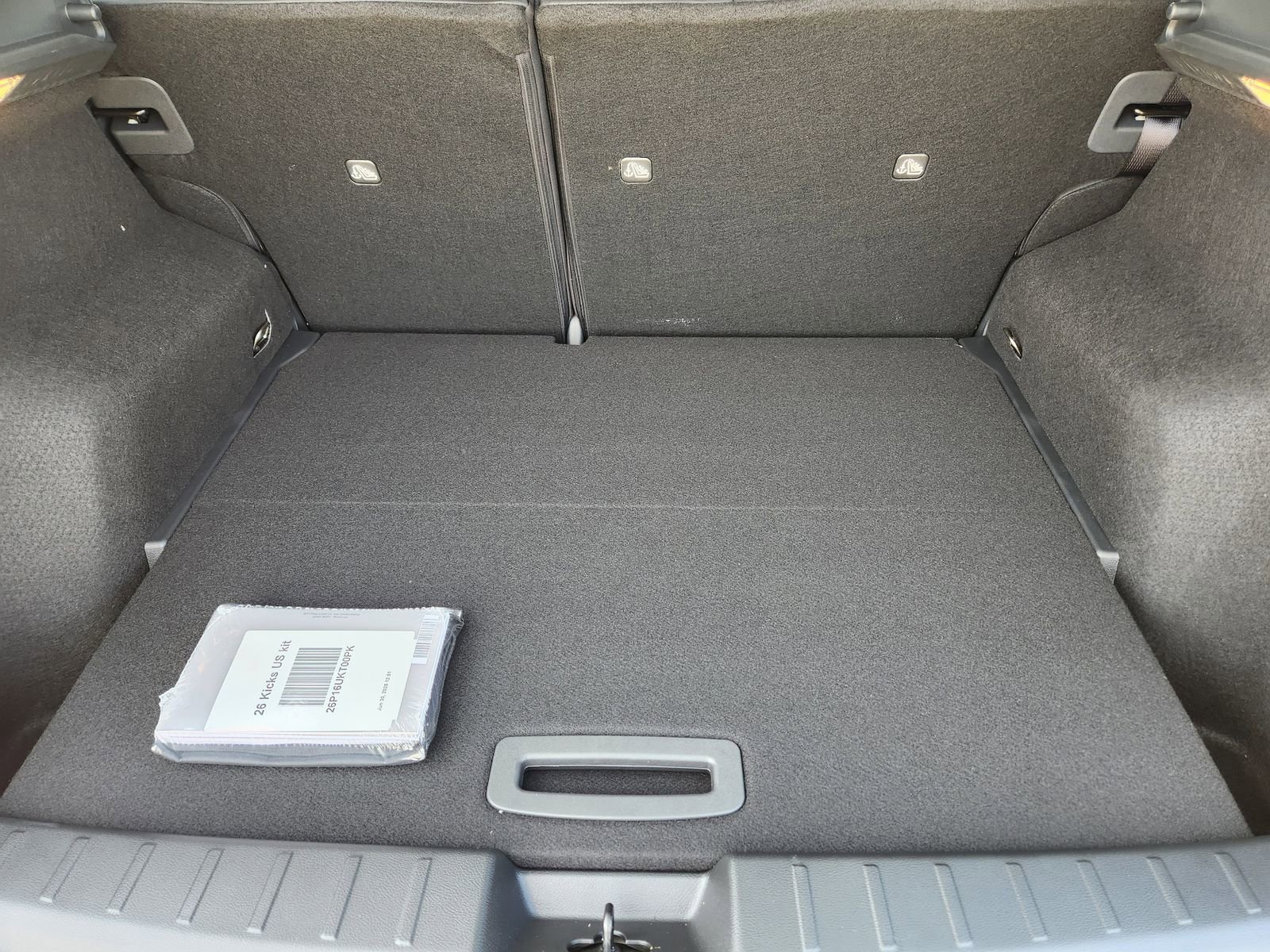 New 2026 Nissan Kicks SR image 28