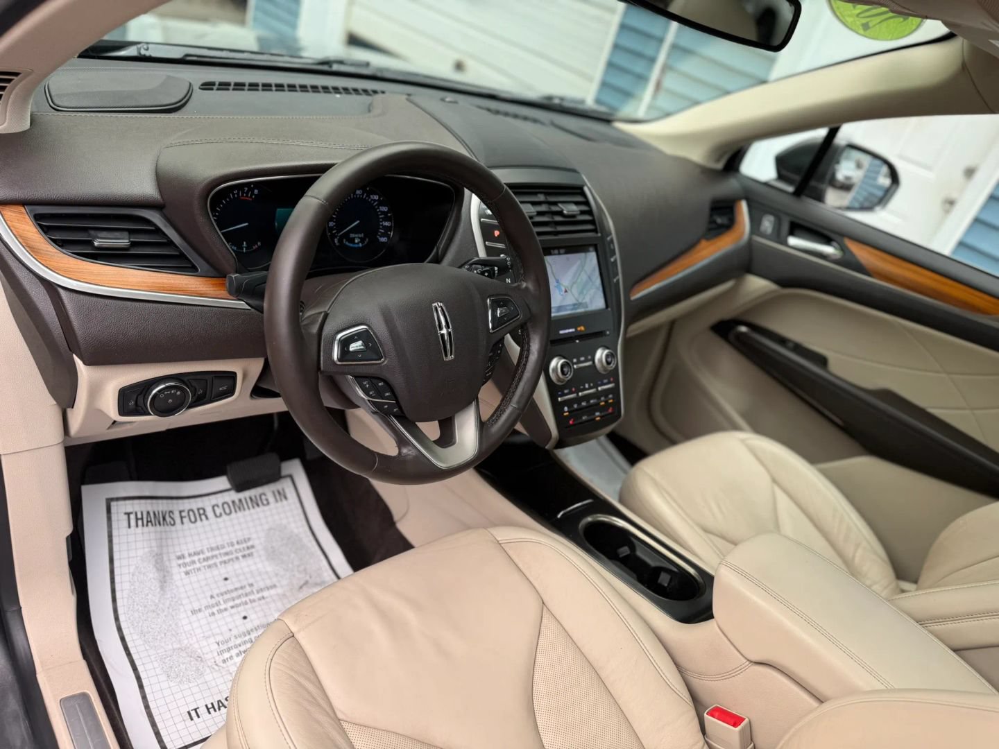 Used 2019 Lincoln MKC Select w/ Select Plus Package AWD/4WD image 9