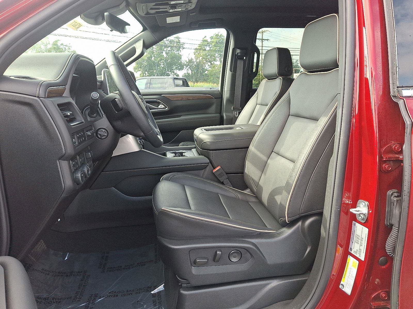 Used 2024 Chevrolet Suburban Premier w/ Premium Package image 14