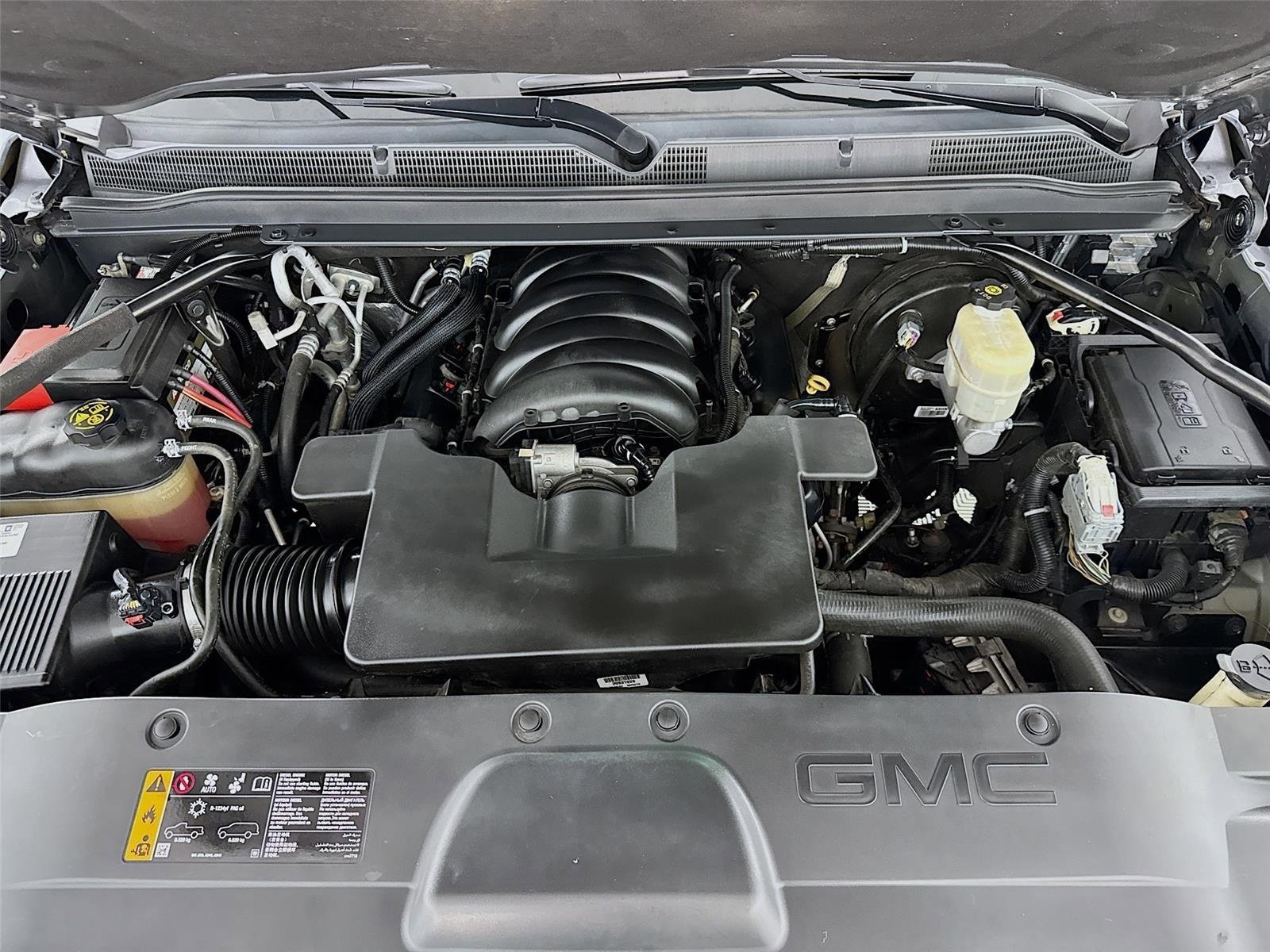 Certified 2020 GMC Yukon Denali w/ Denali Ultimate Package AWD/4WD image 32
