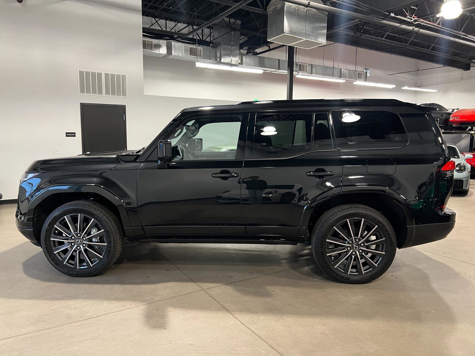 Used 2026 Lexus GX 550 w/ Cold Area Package image 6