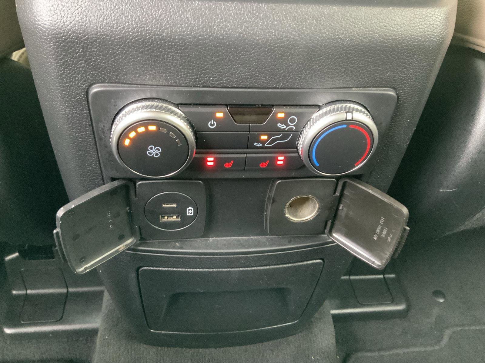 Used 2022 Ford Explorer Limited image 64