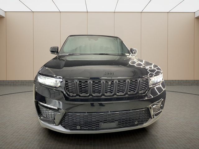 Used 2025 Jeep Grand Cherokee Limited w/ Luxury Tech Group II AWD/4WD image 8