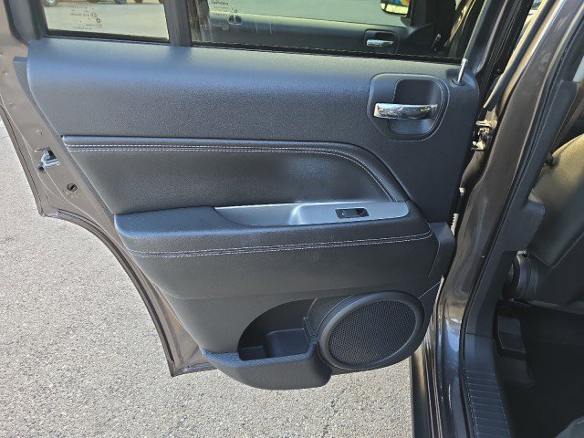 Used 2017 Jeep Compass High Altitude image 30