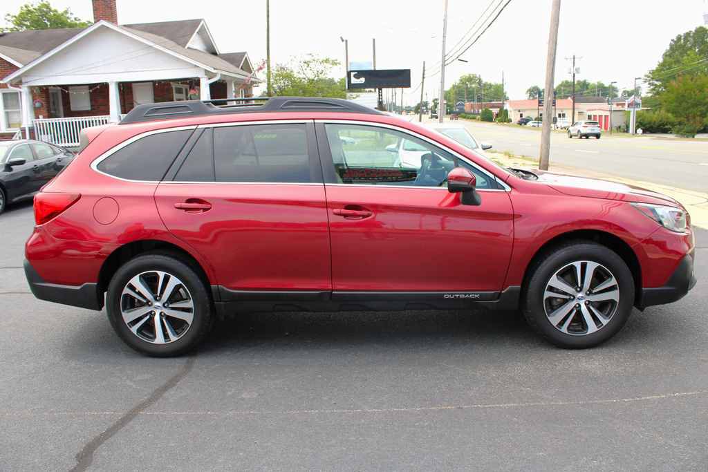 Used 2018 Subaru Outback 2.5i Limited AWD/4WD image 5