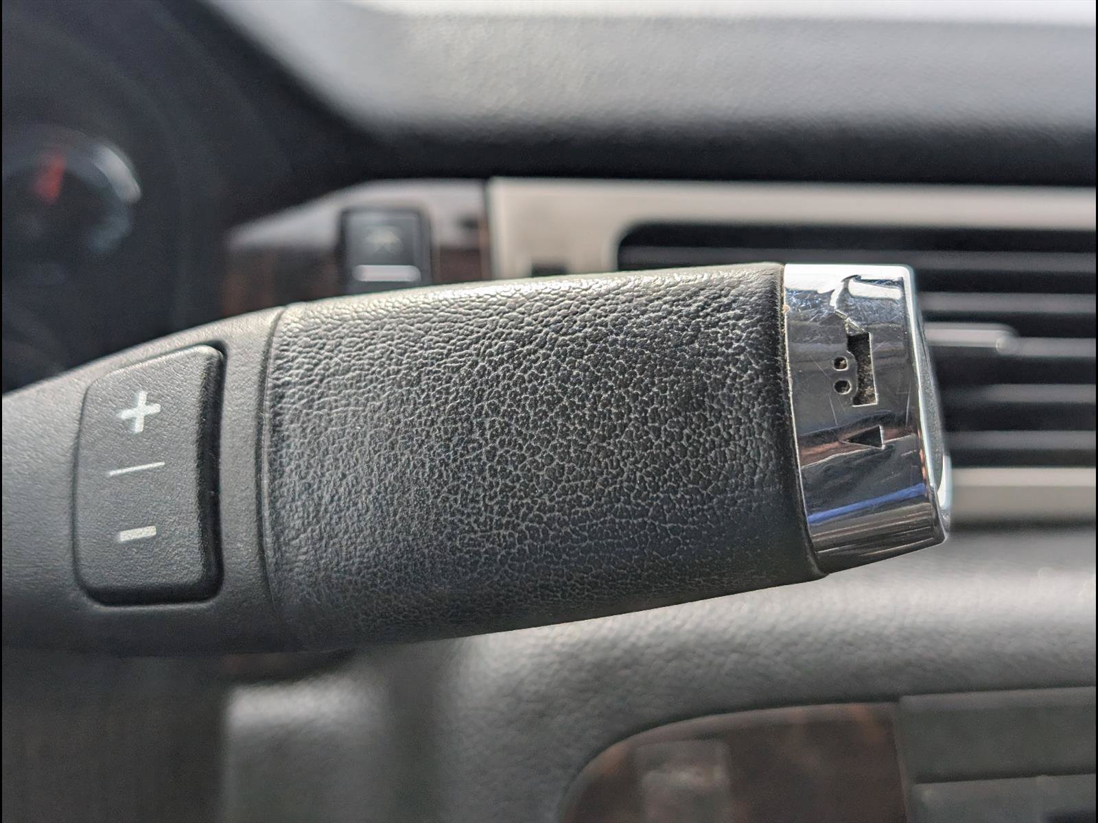 Used 2014 GMC Yukon Denali AWD/4WD image 15
