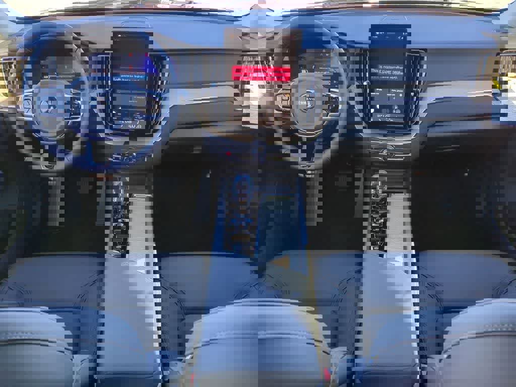 New 2026 Volvo XC60 B5 Plus w/ Protection Package Premier image 14