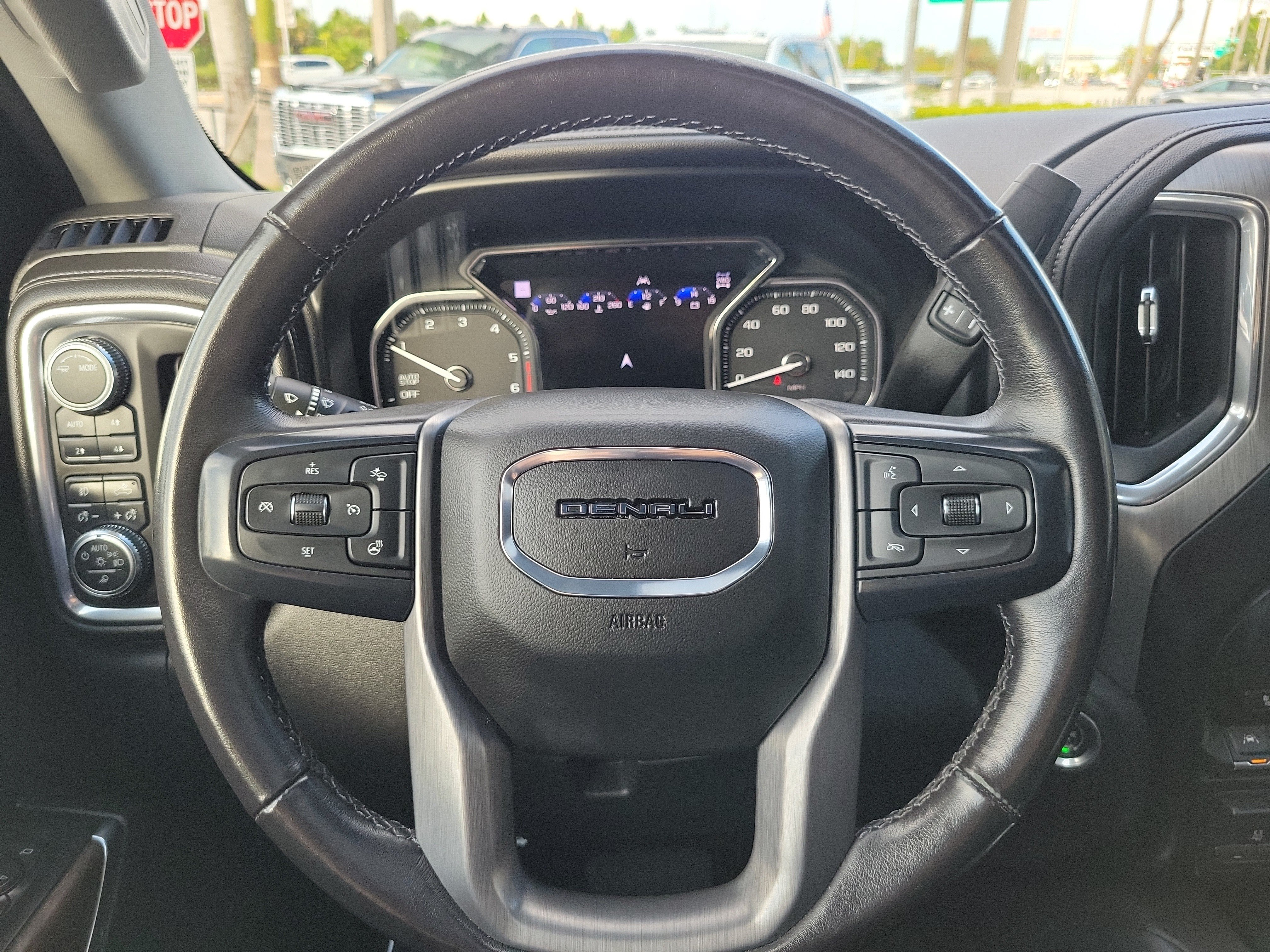 Used 2021 GMC Sierra 1500 Denali w/ Denali Ultimate Package AWD/4WD image 18