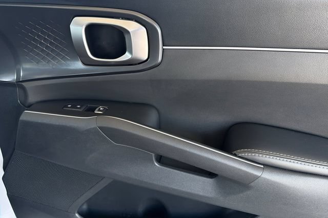 Used 2023 Kia Sorento S w/ Panoramic Sunroof Package FWD image 22