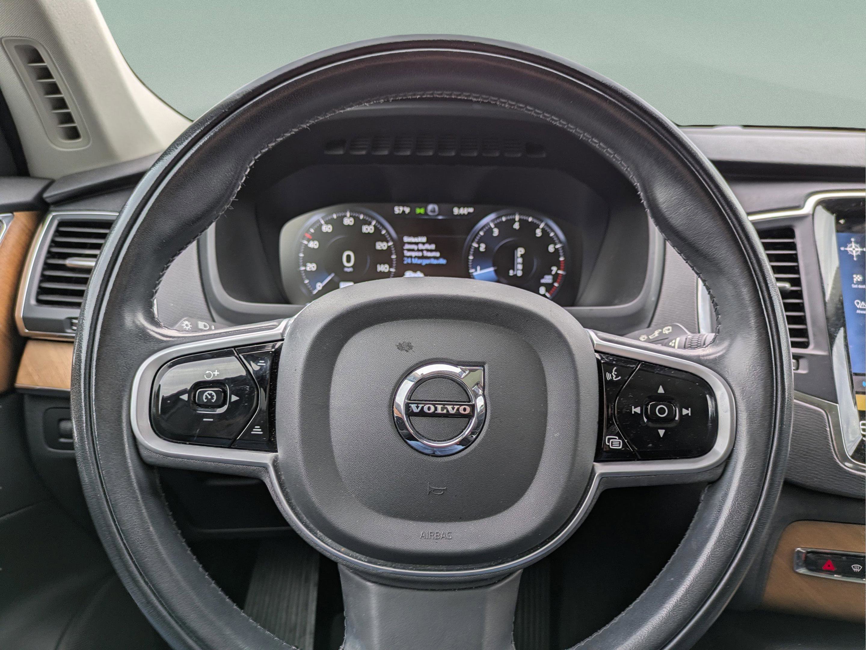 Used 2022 Volvo XC90 T6 Momentum w/ Climate Package image 30