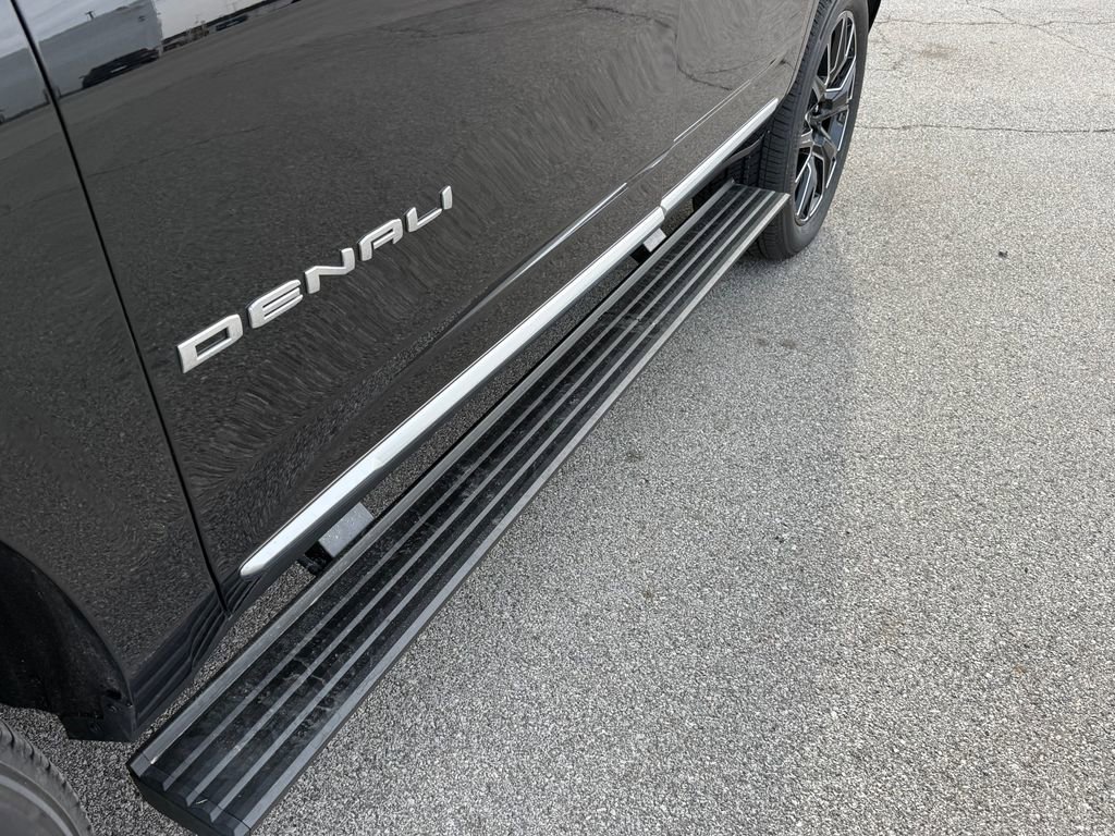 New 2026 GMC Yukon Denali w/ Denali Reserve Package image 9