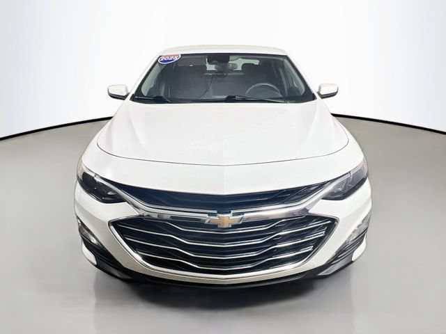 Used 2025 Chevrolet Malibu LT FWD image 2