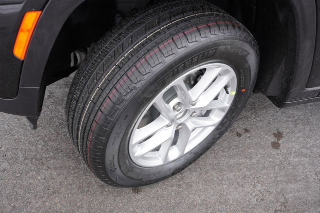 New 2025 Jeep Grand Cherokee Laredo X w/ Luxury Tech Group I image 9