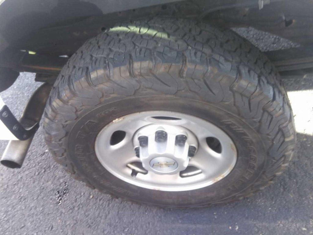 Used 2022 Chevrolet Express 3500 Extended w/ Driver Convenience Package image 24