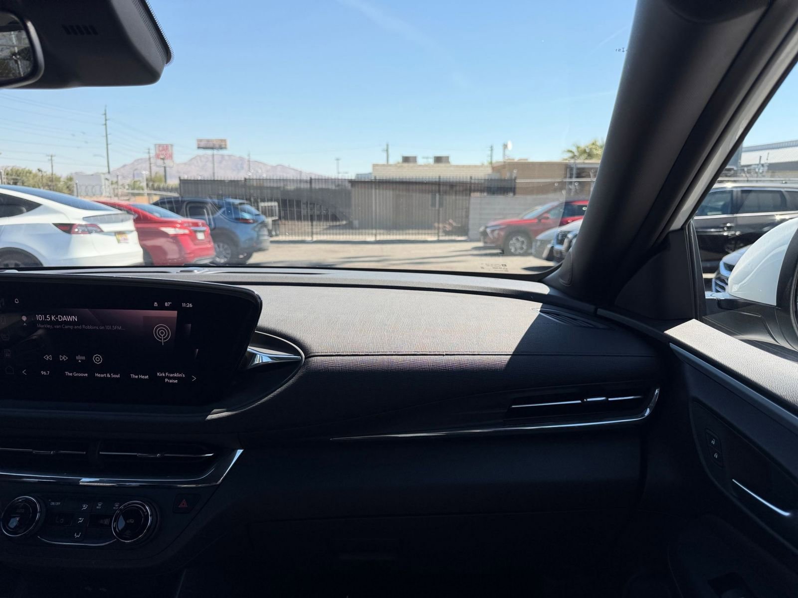 Used 2025 Buick Envista Preferred image 34