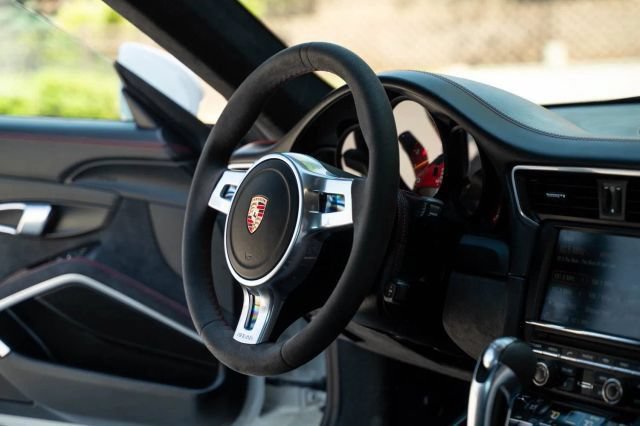 Used 2015 Porsche 911 GT3 RWD image 31
