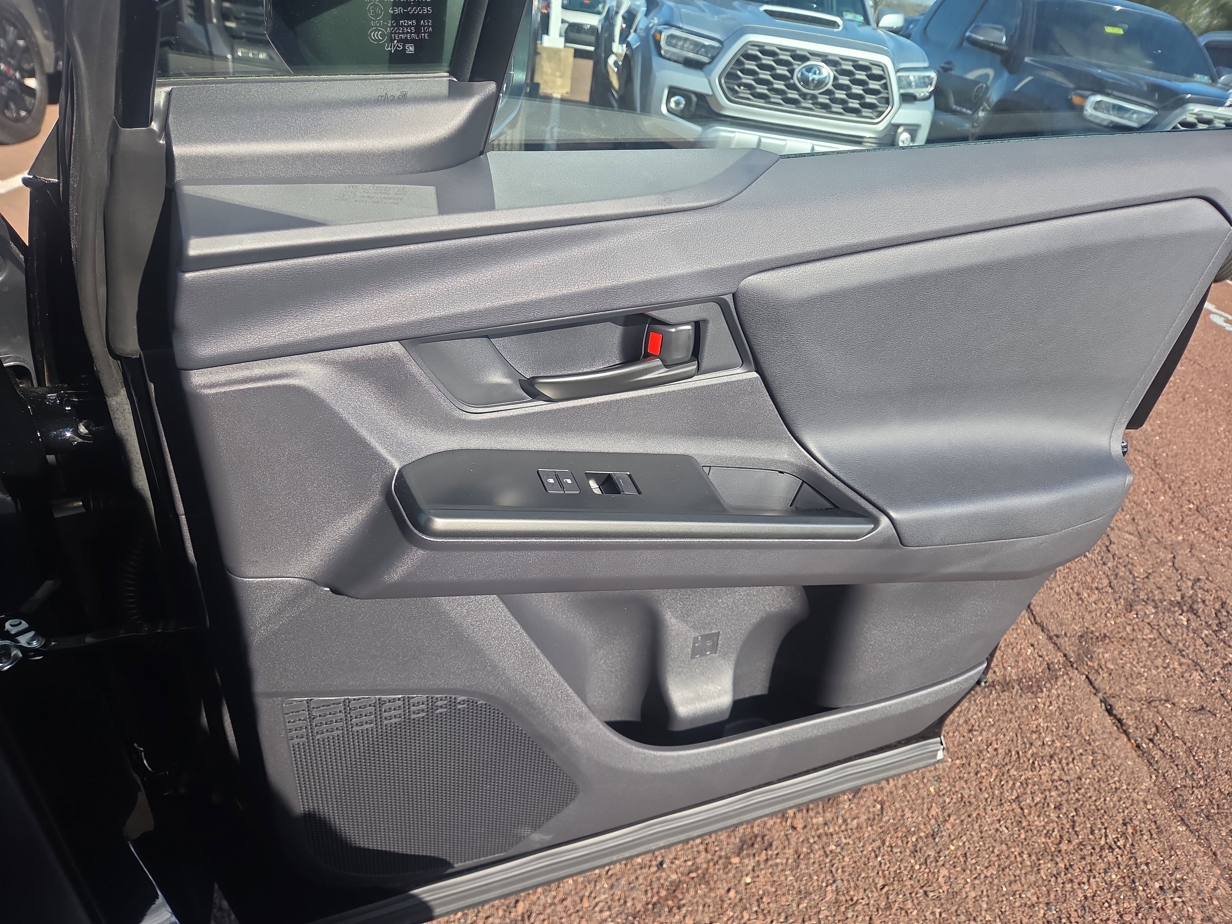 Certified 2026 Toyota bZ XLE AWD image 17