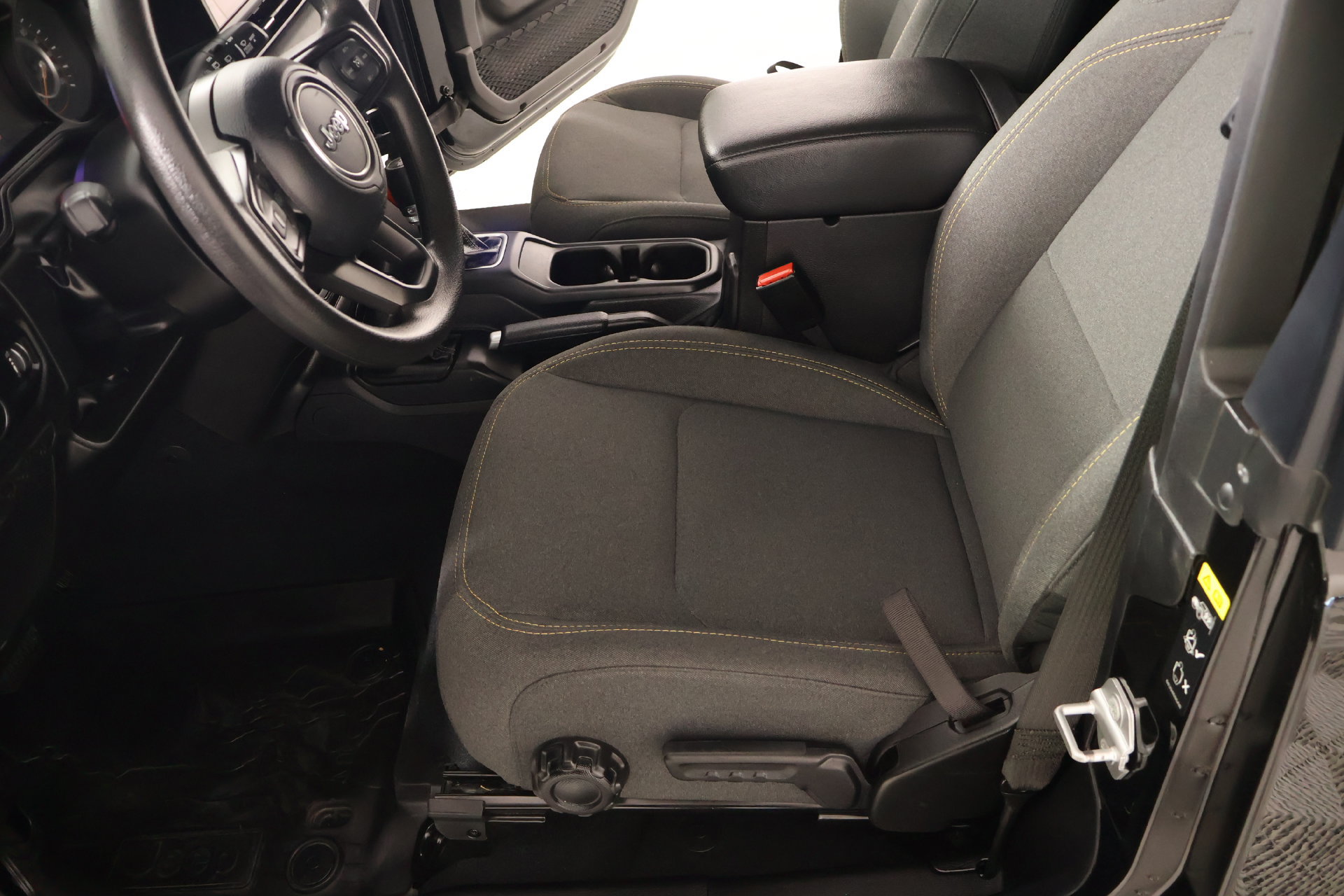 Used 2024 Jeep Wrangler Sport AWD/4WD image 10