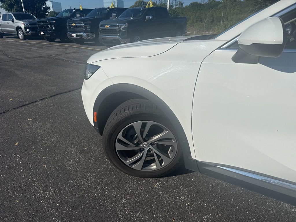 Used 2023 Buick Envision Essence image 3