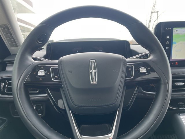 Used 2025 Lincoln Aviator AWD image 29