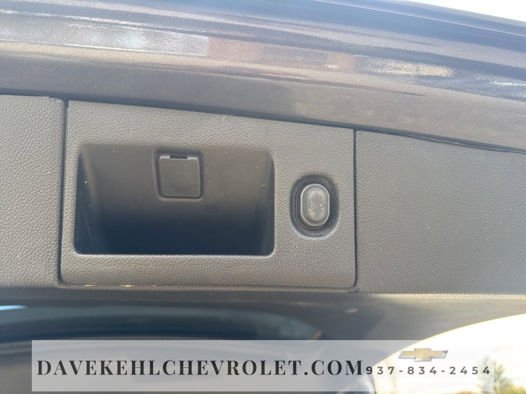 Used 2017 GMC Yukon SLT image 33