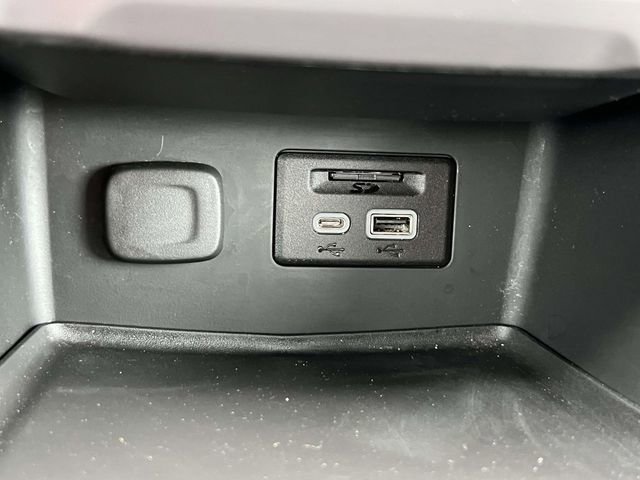 Certified 2023 GMC Acadia AT4 image 31