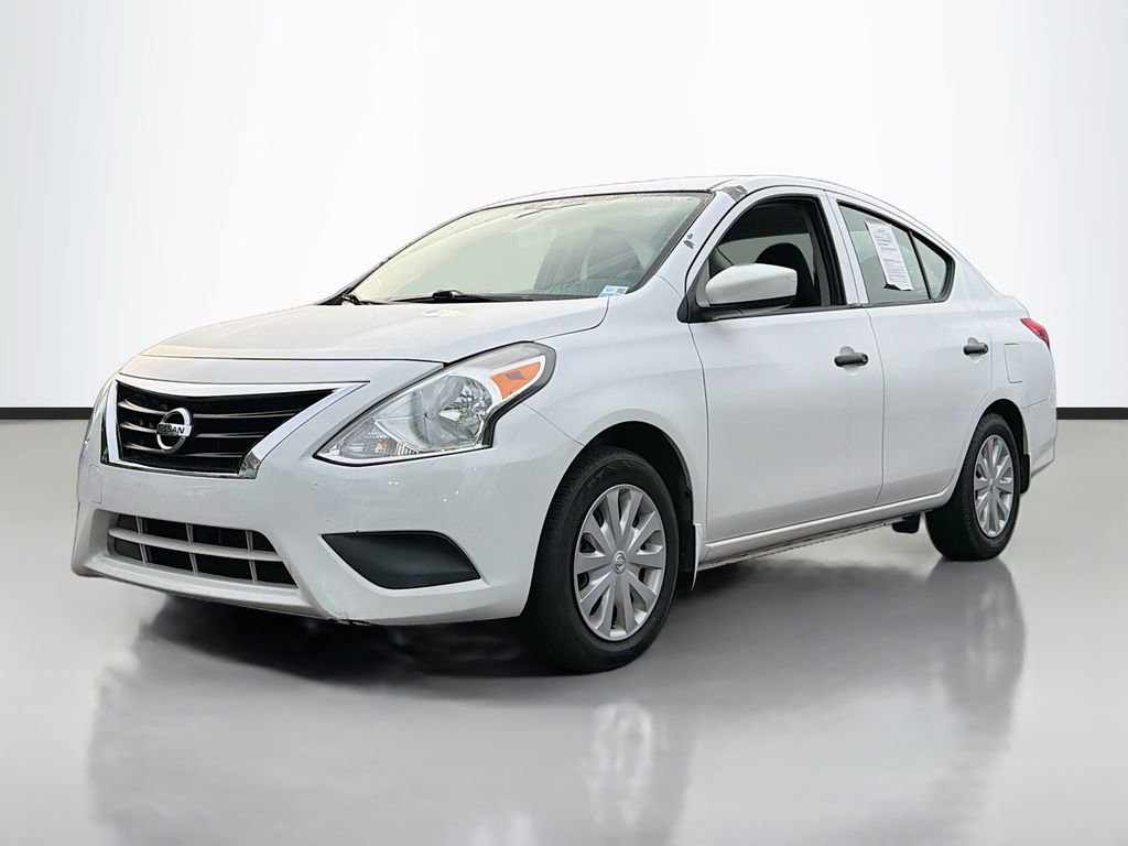 Used 2018 Nissan Versa S Plus image 2